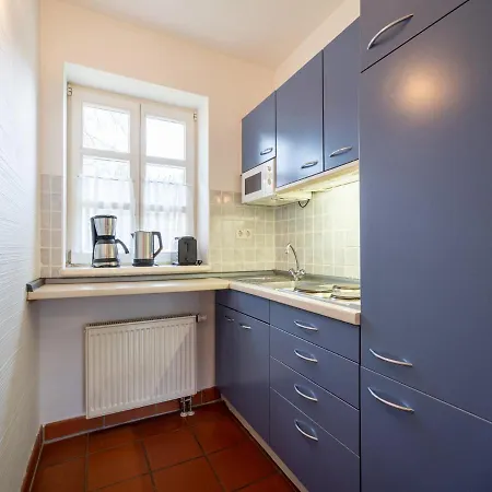 Rugana - Budget Mit 2 Schlafzimmern Und Terrasse A26 شقة *